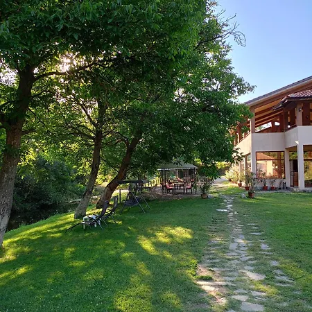 Holiday park Perperеshka River Stremtsi