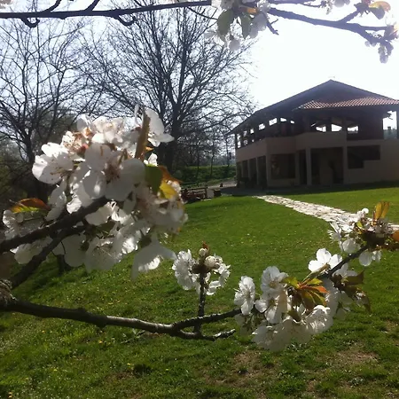 Perperеshka River Tatil parkı 2*
