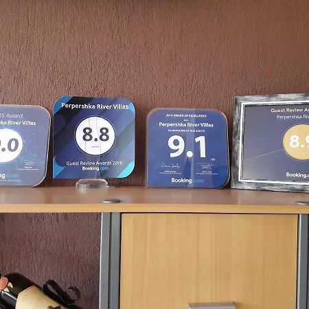 перперешка река Ваканционно селище 2*