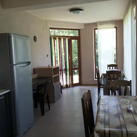 Perperеshka River Holiday park 2*